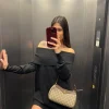 Abito in maglia con risvolto nero