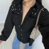 Camicia di jeans con cuori e diamantini nera