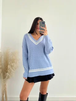Pullover over con cappuccio finto celeste