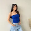 Top a fascia con coppe blu