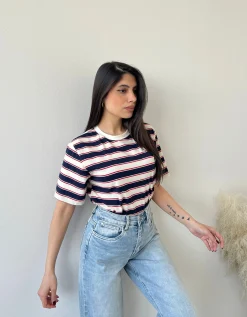 T-shirt a righe blu